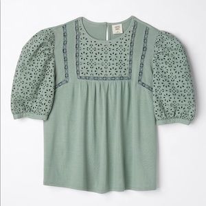 Good Hart - Perfectly charming green knit top
